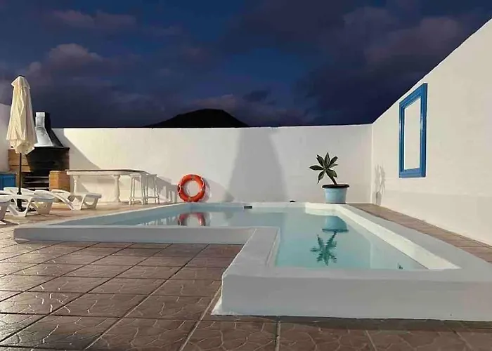 23 Volcano Zarote Апартаменты