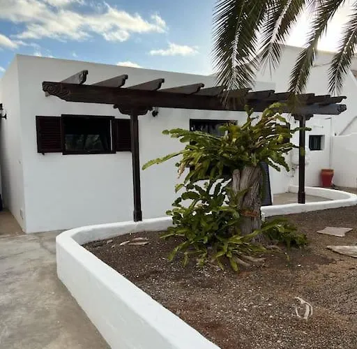 23 Volcano Zarote Апартаменты Таиче